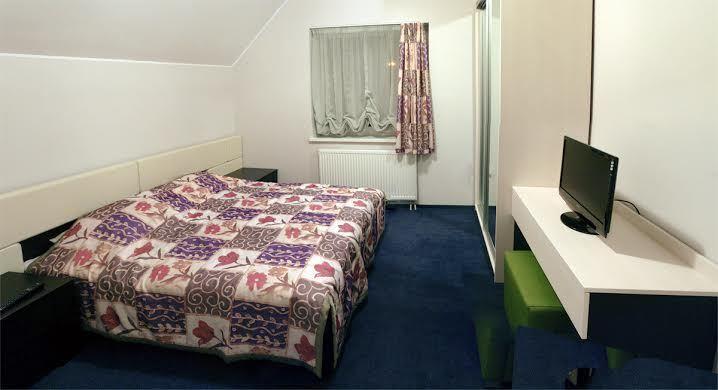 Luka Hotel Marijampole Bagian luar foto